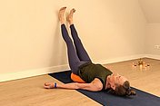 Yoga bei Schlafstörungen: Passive Umkehrhaltung an der Wand