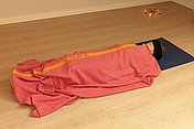 Yoga bei Schlafstörungen: Savasana - die Totenhaltung